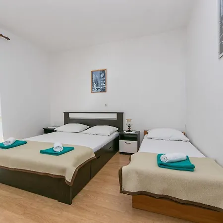 With A Parking Space Gradac, Makarska - 14708 Gradac (Split-Dalmatia)