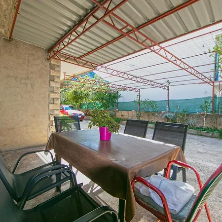 With Parking Space - Makarska - 14708