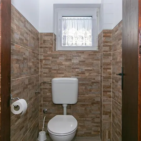Apartment With A Parking Space Gradac, Makarska - 14708