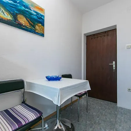 Apartment With A Parking Space Gradac, Makarska - 14708 *